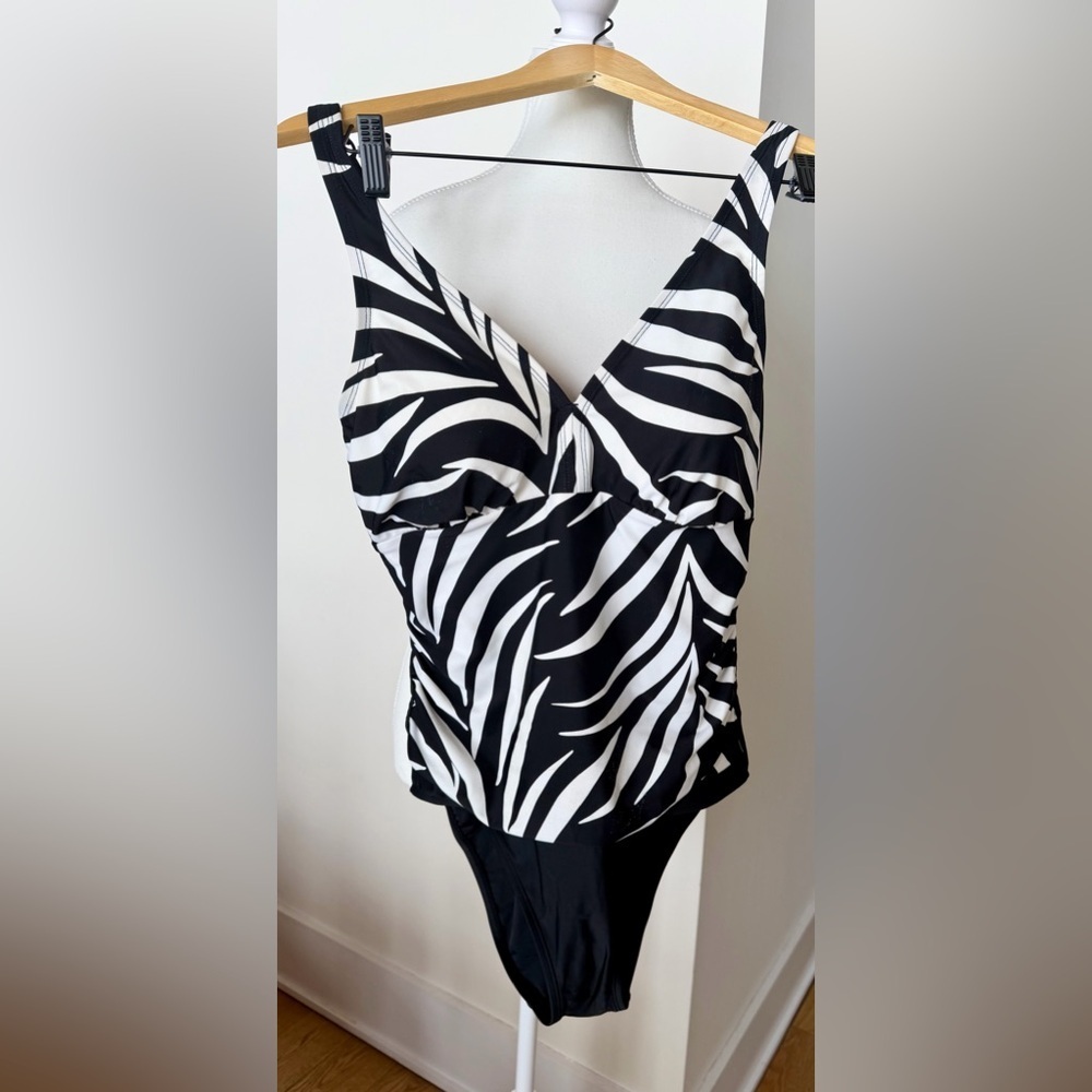 Krista by Miraclesuit Zebra Print One Piece Swimsuit Size 12